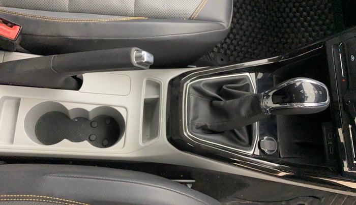 2021 Skoda KUSHAQ STYLE 1.0L TSI AT, Petrol, Automatic, 25,529 km, Gear Lever