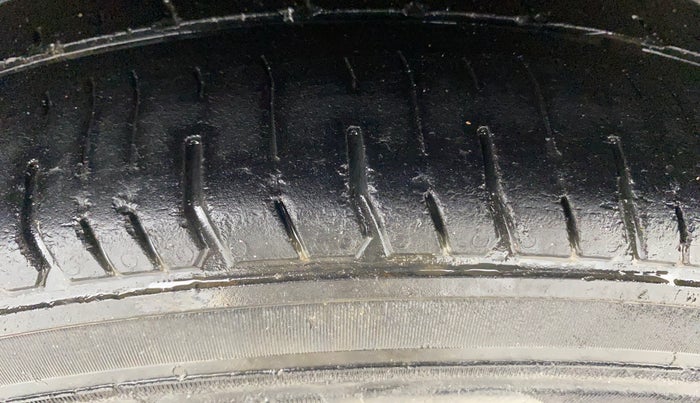 2014 Honda Amaze 1.2L I-VTEC S, Petrol, Manual, 72,029 km, Right Rear Tyre Tread