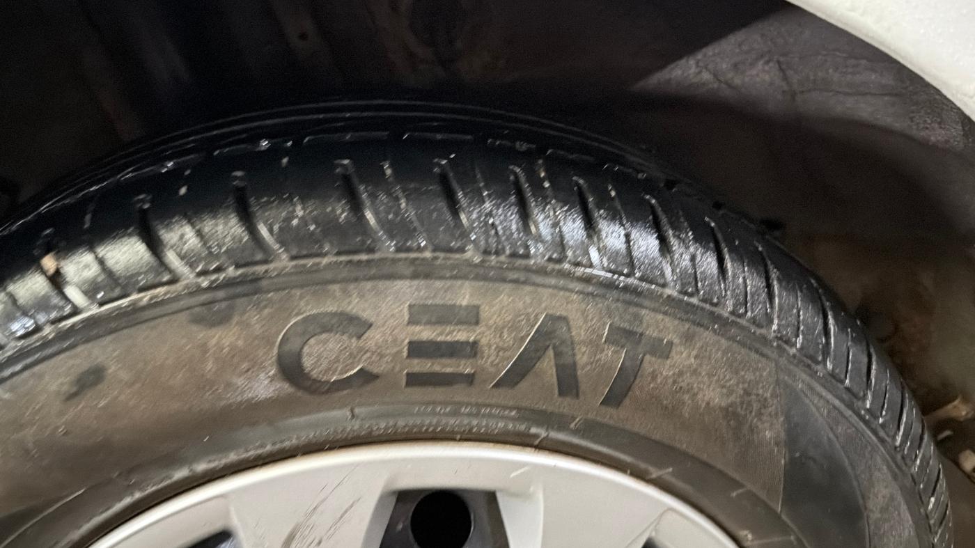 2019 Hyundai Elite i20 MAGNA PLUS 1.2, CNG, Manual, 81,896 km, Right Rear Tyre Tread