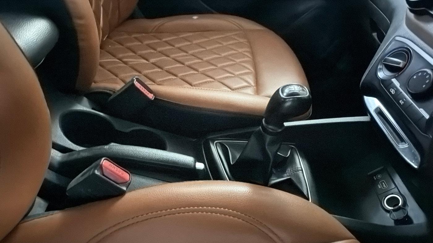 2019 Hyundai Elite i20 MAGNA PLUS 1.2, CNG, Manual, 81,896 km, Gear Lever