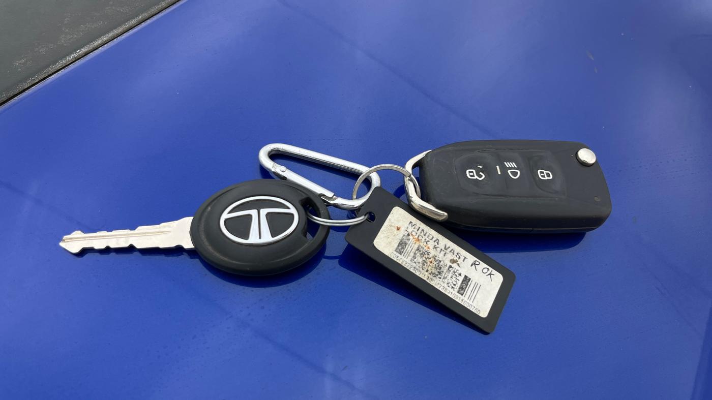 2015 Tata Zest XMS PETROL, Petrol, Manual, 69,960 km, Key Close Up