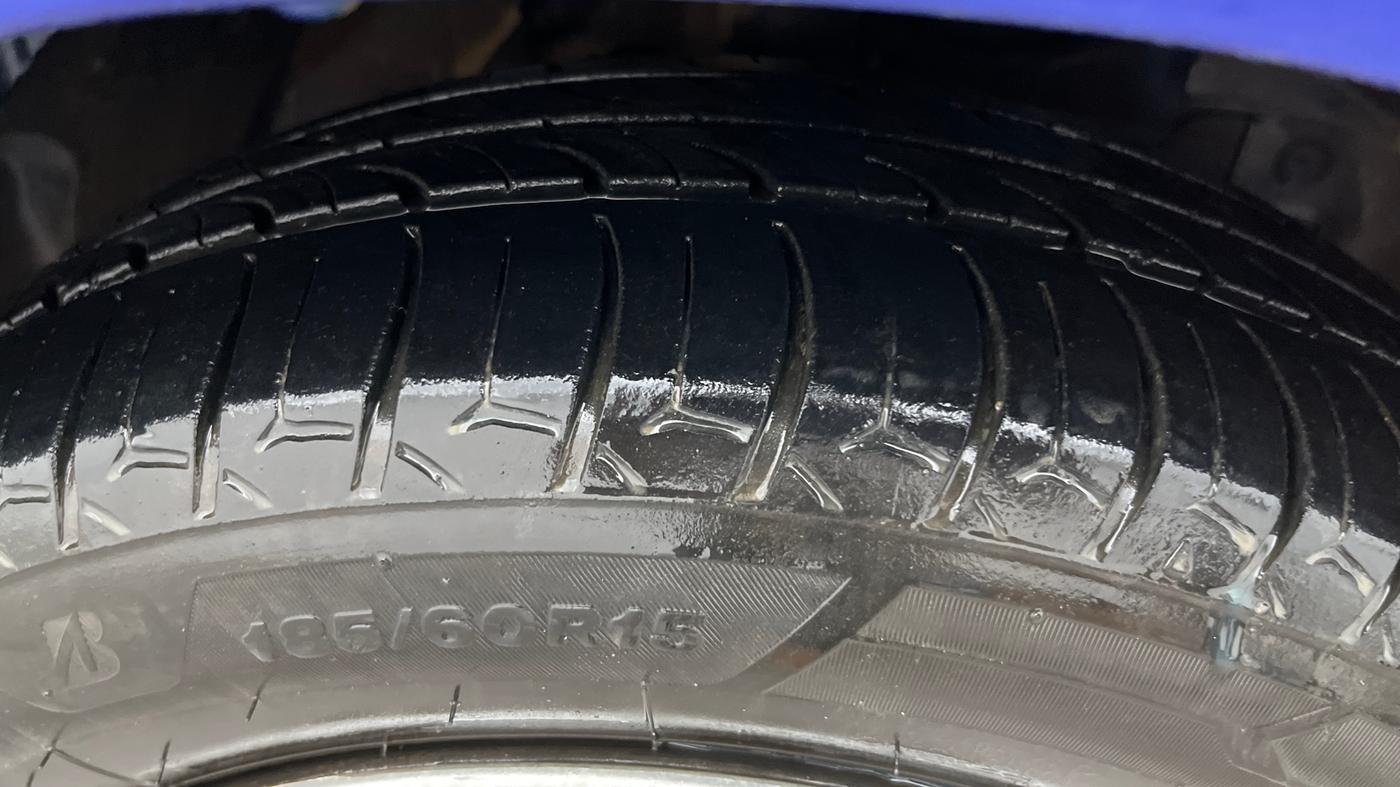 2015 Tata Zest XMS PETROL, Petrol, Manual, 69,960 km, Right Front Tyre Tread