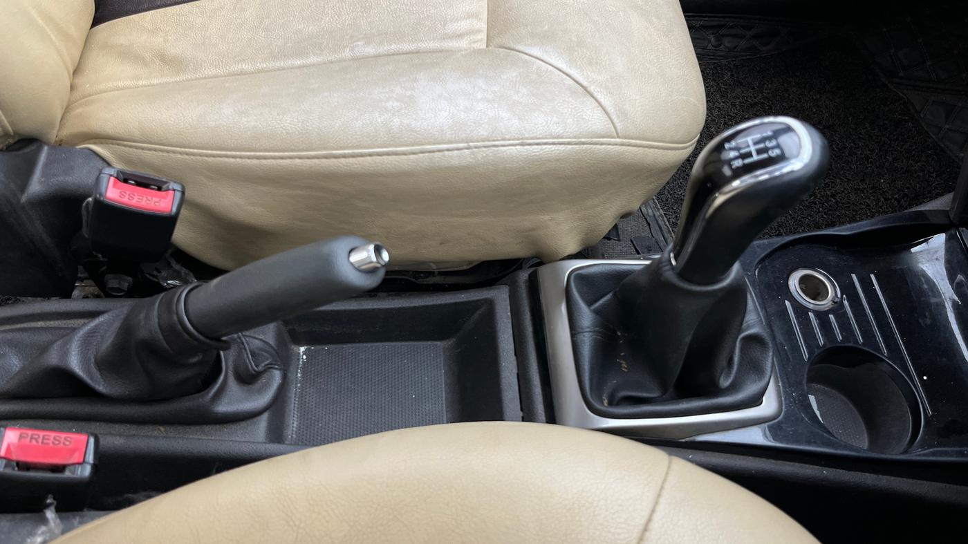 2015 Tata Zest XMS PETROL, Petrol, Manual, 69,960 km, Gear Lever