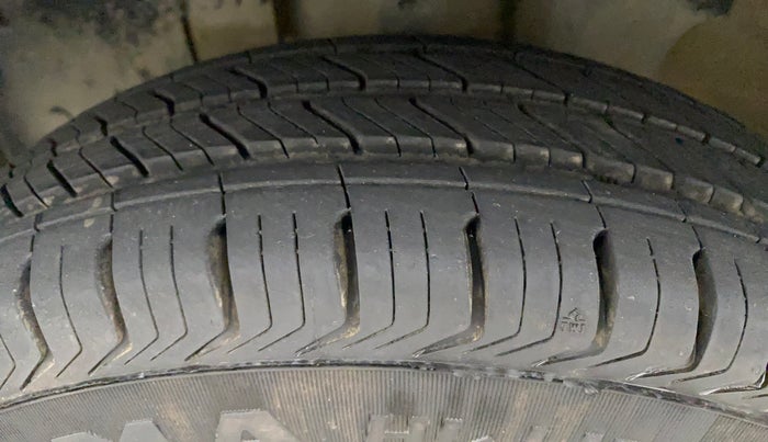 2016 Renault Kwid RXT 1.0, Petrol, Manual, 52,905 km, Left Front Tyre Tread