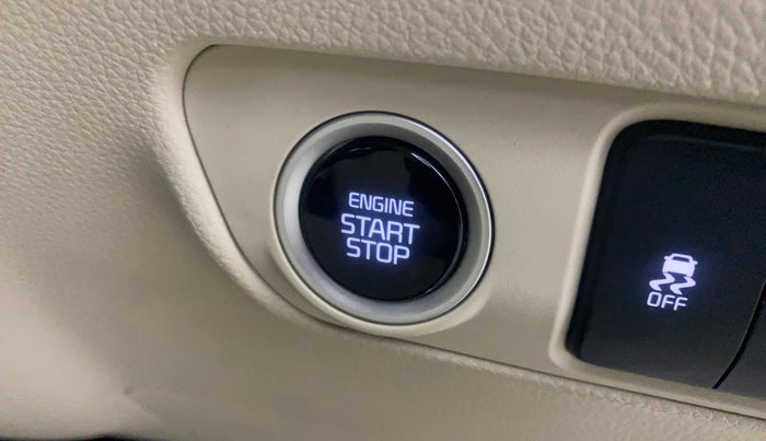 2022 KIA CARENS LUXURY 1.5 DIESEL 7 STR, Diesel, Manual, 22,170 km, Keyless Start/ Stop Button