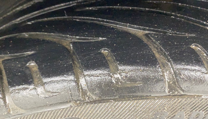 2016 Volkswagen Polo HIGHLINE1.2L, Petrol, Manual, 97,298 km, Left Rear Tyre Tread