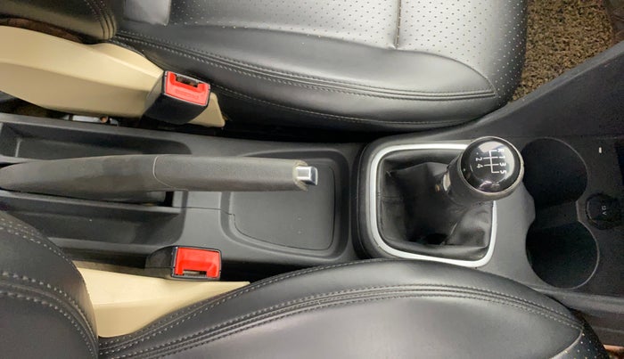 2016 Volkswagen Polo HIGHLINE1.2L, Petrol, Manual, 97,298 km, Gear Lever