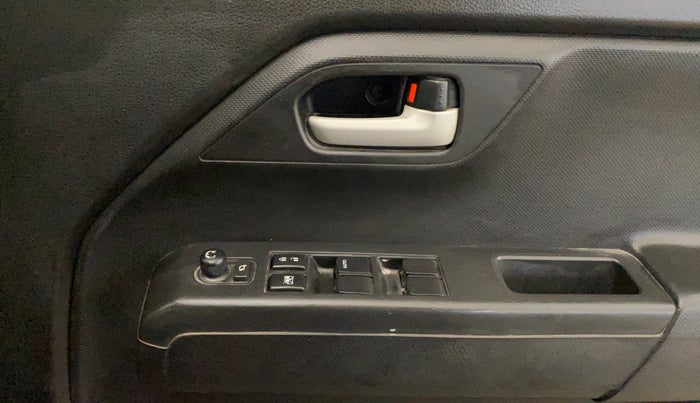 2022 Maruti New Wagon-R ZXI PLUS 1.2, Petrol, Manual, 39,345 km, Driver Side Door Panels Control