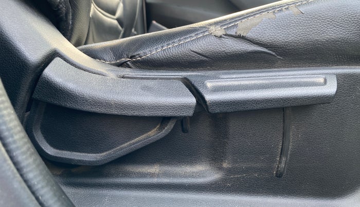 2023 Hyundai EXTER S 1.2 MT, Petrol, Manual, 60,208 km, Driver Side Adjustment Panel