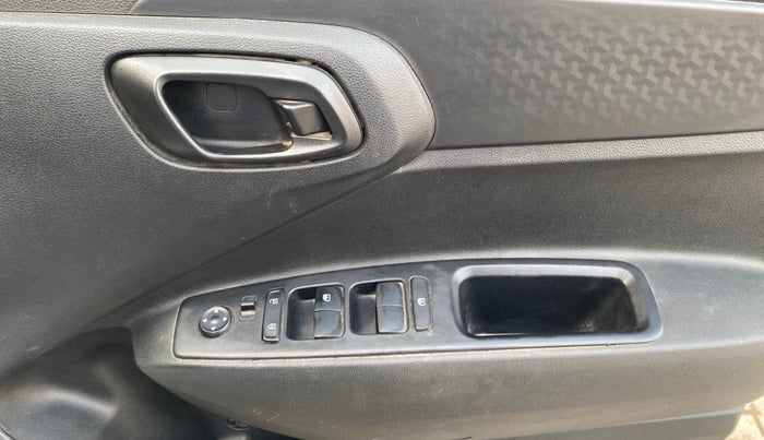 2023 Hyundai EXTER S 1.2 MT, Petrol, Manual, 60,208 km, Driver Side Door Panels Control