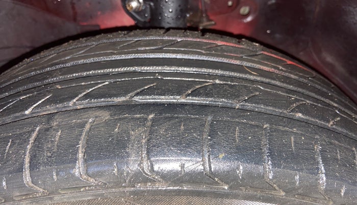 2014 Honda Brio S MT, Petrol, Manual, 54,821 km, Left Front Tyre Tread