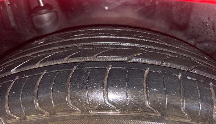2014 Honda Brio S MT, Petrol, Manual, 54,821 km, Right Rear Tyre Tread