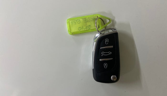 2014 Honda Brio S MT, Petrol, Manual, 54,821 km, Key Close Up