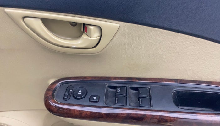 2015 Honda Mobilio 1.5L I-DTEC V, Diesel, Manual, 93,949 km, Driver Side Door Panels Control