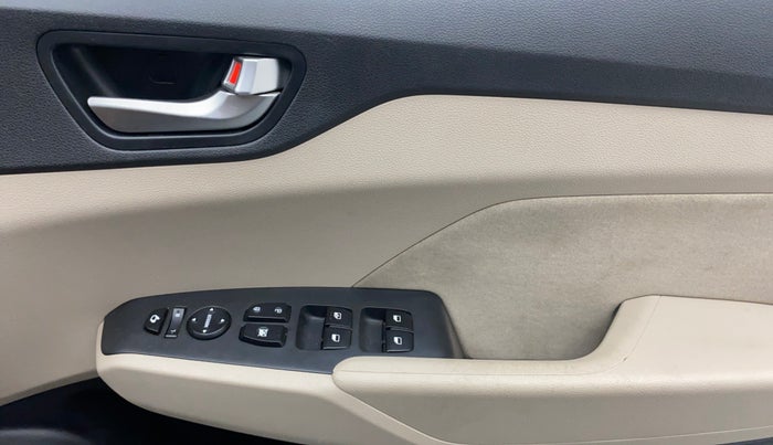2020 Hyundai Verna SX 1.5 VTVT, Petrol, Manual, 50,413 km, Driver Side Door Panels Control