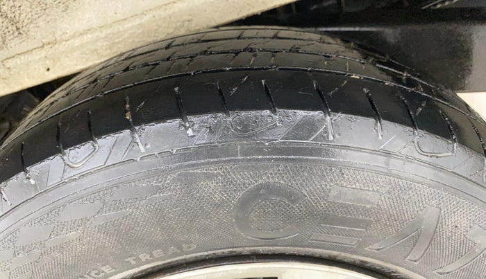2023 Mahindra Bolero B6, Diesel, Manual, 55,586 km, Left Rear Tyre Tread