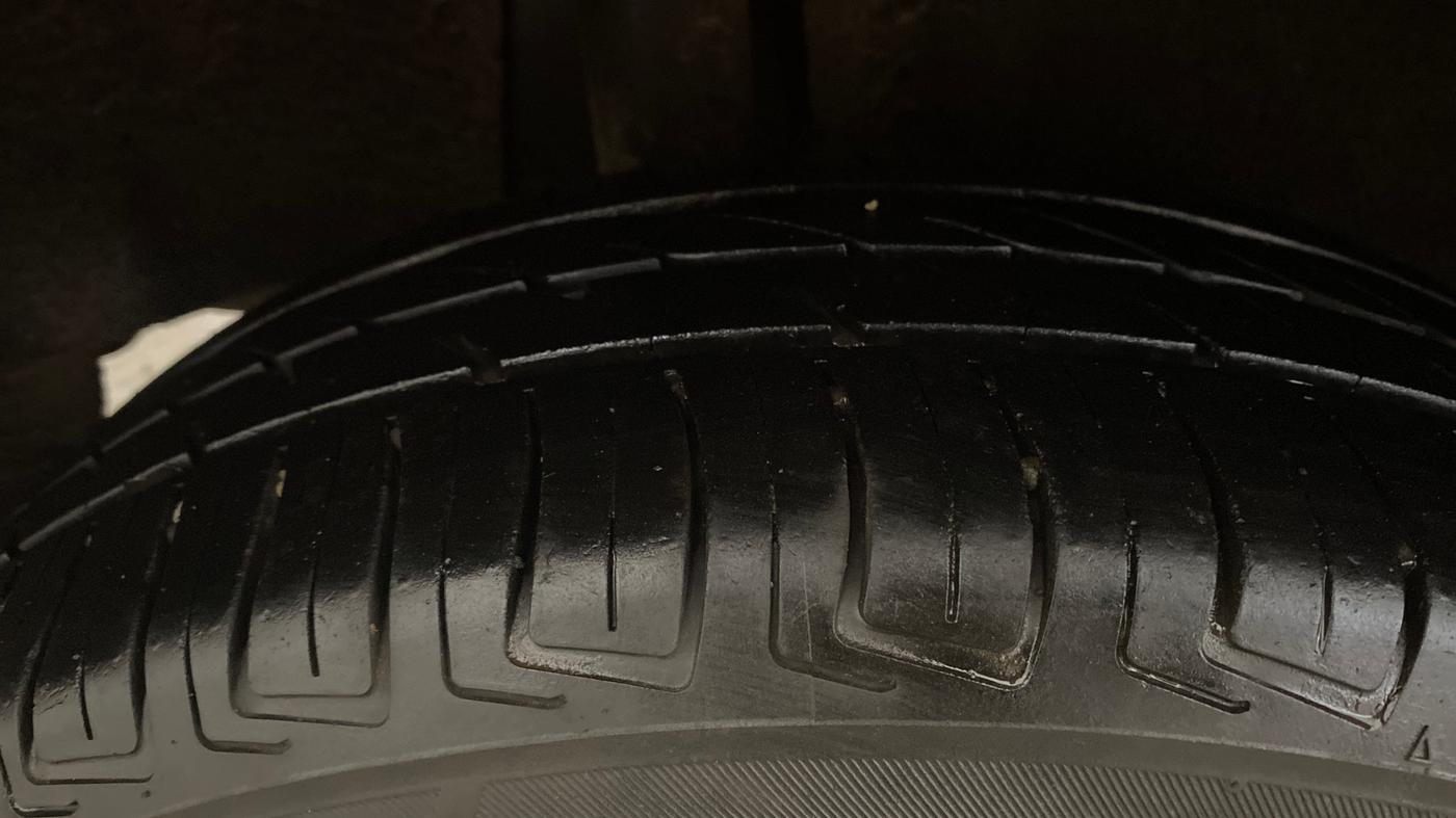 2017 Maruti Baleno DELTA PETROL 1.2, Petrol, Manual, 86,396 km, Right Rear Tyre Tread