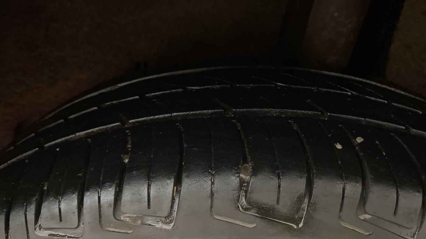 2017 Maruti Baleno DELTA PETROL 1.2, Petrol, Manual, 86,396 km, Left Rear Tyre Tread
