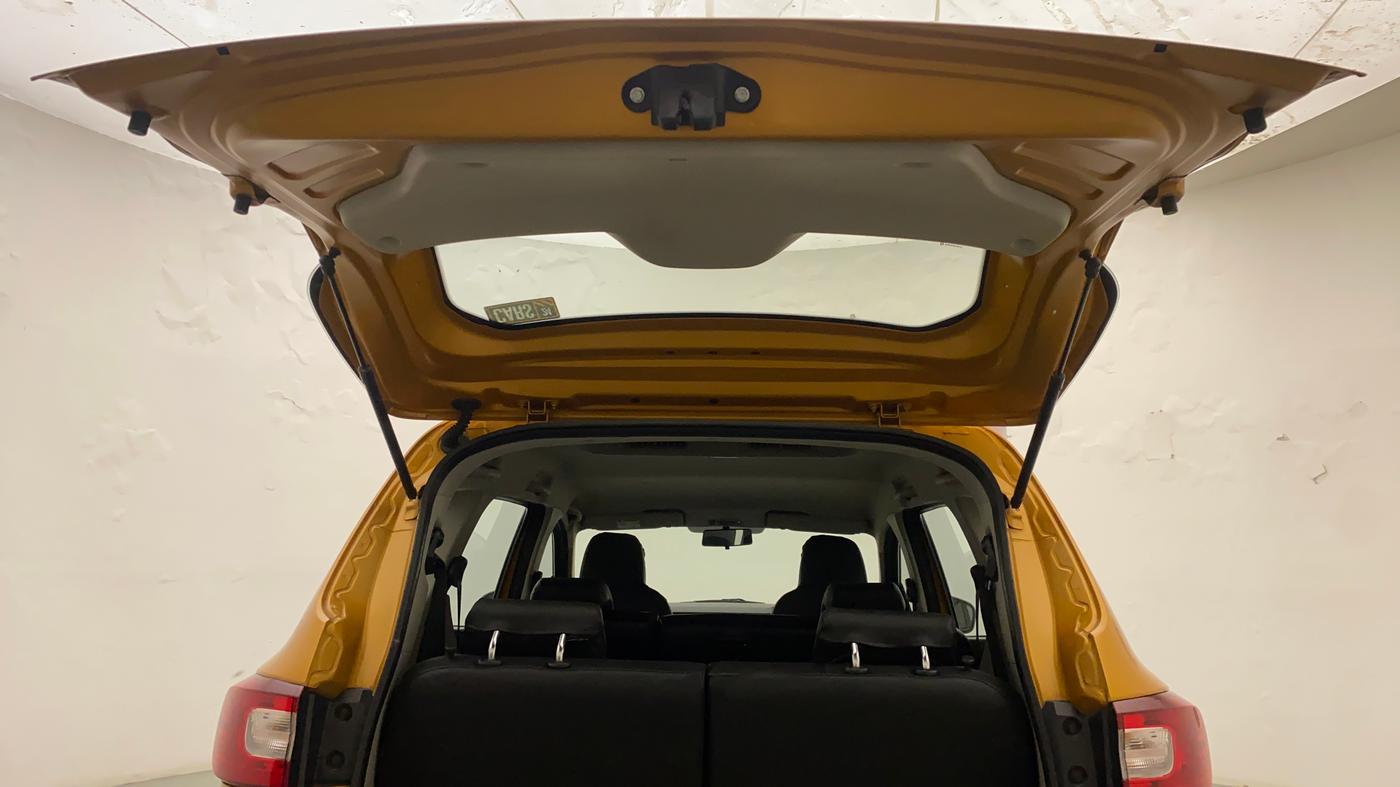 2020 Renault TRIBER RXT AMT, Petrol, Automatic, 7,631 km, Boot Door Open