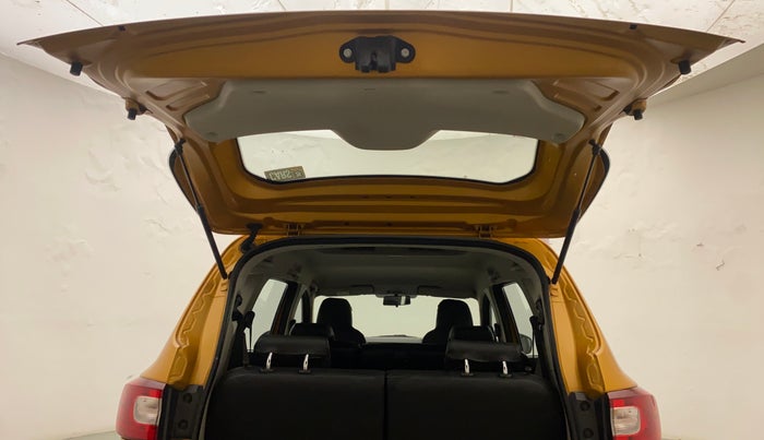2020 Renault TRIBER RXT AMT, Petrol, Automatic, 7,631 km, Boot Door Open