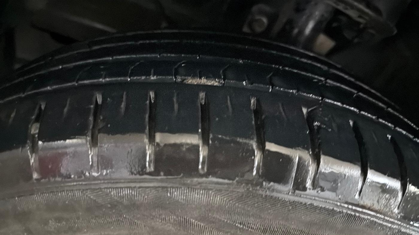 2024 Maruti Baleno ALPHA 1.2 AGS, Petrol, Automatic, 21,948 km, Left Front Tyre Tread