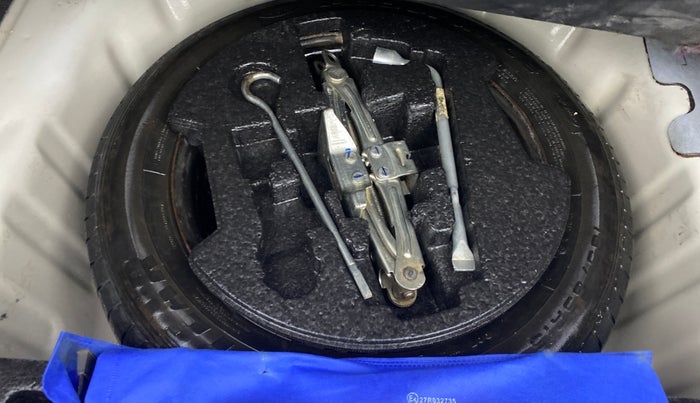 2017 Maruti Ciaz VXI, Petrol, Manual, 97,745 km, Spare Tyre