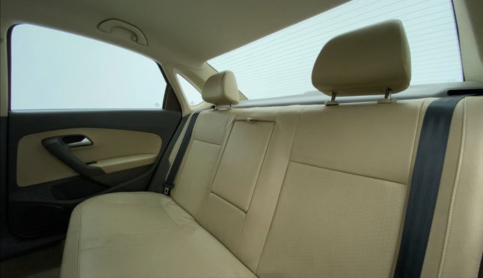 2015 Volkswagen Vento HIGHLINE PETROL, Petrol, Manual, 65,459 km, Right Side Rear Door Cabin