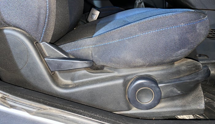 2014 Ford Figo TITANIUM 1.4 DIESEL, Diesel, Manual, 83,885 km, Driver Side Adjustment Panel