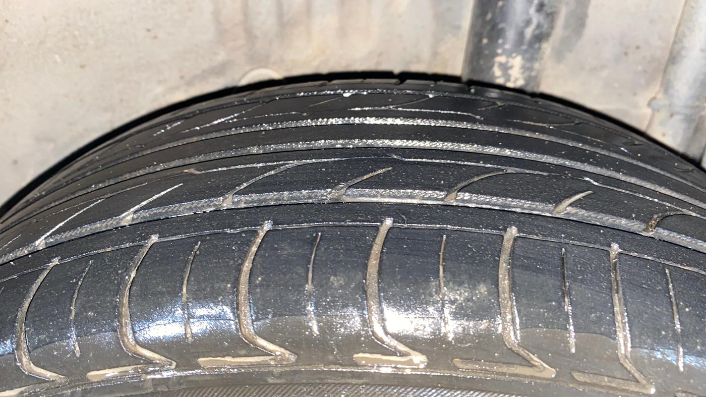 2014 Ford Figo TITANIUM 1.4 DIESEL, Diesel, Manual, 83,828 km, Left Rear Tyre Tread