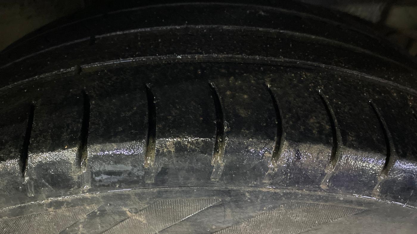 2017 Hyundai Elite i20 SPORTZ 1.2, Petrol, Manual, 1,09,402 km, Left Rear Tyre Tread