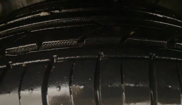 2018 Maruti IGNIS ALPHA 1.2 AMT, Petrol, Automatic, 60,523 km, Left Front Tyre Tread