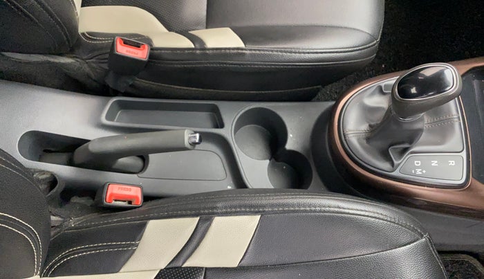 2020 Hyundai AURA SX PLUS 1.2 AMT CRDI, Diesel, Automatic, 97,609 km, Gear Lever