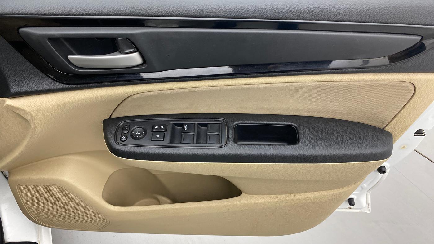 2018 Honda Amaze 1.5L I-DTEC V CVT, Diesel, Automatic, 97,208 km, Driver Side Door Panels Control