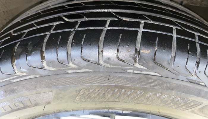 2024 Tata NEXON CREATIVE+ AMT 1.2 PETROL, Petrol, Automatic, 8,327 km, Right Front Tyre Tread