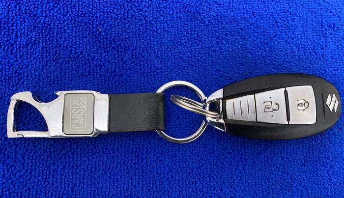 2017 Maruti IGNIS ZETA 1.2 AMT, CNG, Automatic, 83,750 km, Key Close Up