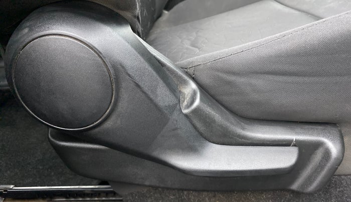 2017 Maruti IGNIS ZETA 1.2 AMT, CNG, Automatic, 83,750 km, Driver Side Adjustment Panel