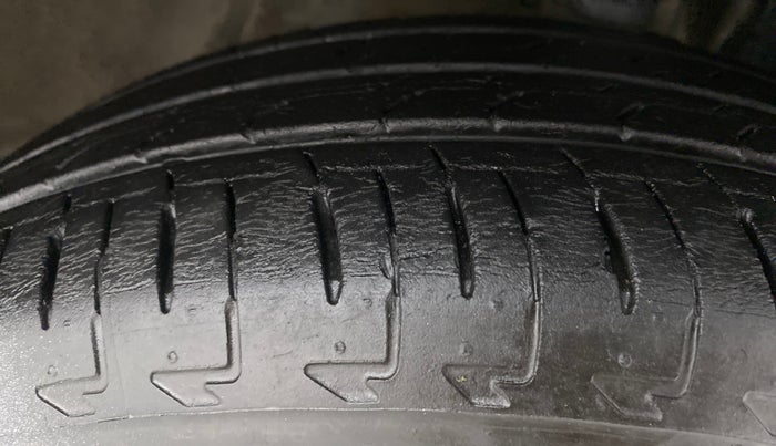 2017 Maruti IGNIS ZETA 1.2 AMT, CNG, Automatic, 83,750 km, Right Front Tyre Tread