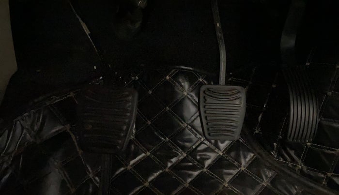 2016 Mahindra XUV500 W4 1.99, Diesel, Manual, 61,726 km, Pedals