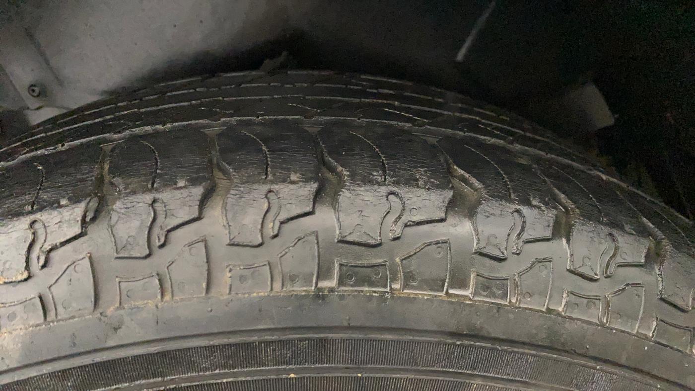 2016 Mahindra XUV500 W4 1.99, Diesel, Manual, 61,726 km, Right Rear Tyre Tread