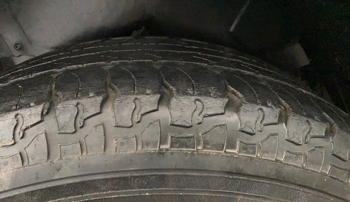 2016 Mahindra XUV500 W4 1.99, Diesel, Manual, 61,726 km, Right Rear Tyre Tread