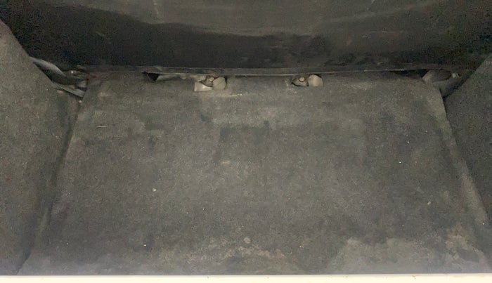 2017 Datsun Redi Go GOLD LIMITED EDITION, Petrol, Manual, 1,00,069 km, Boot Inside