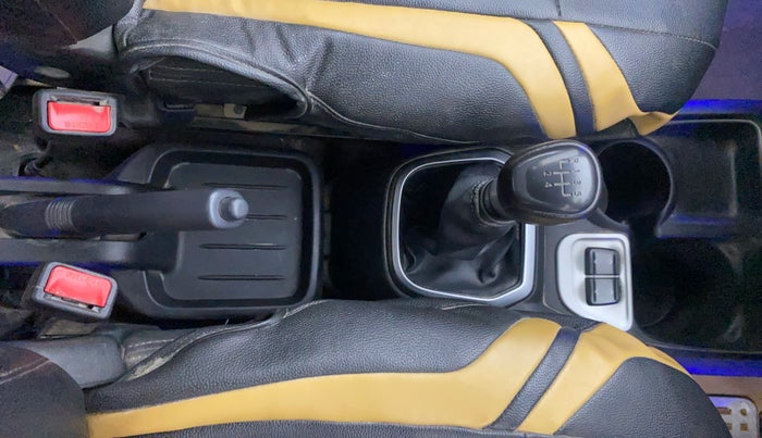 2017 Datsun Redi Go GOLD LIMITED EDITION, Petrol, Manual, 1,00,069 km, Gear Lever