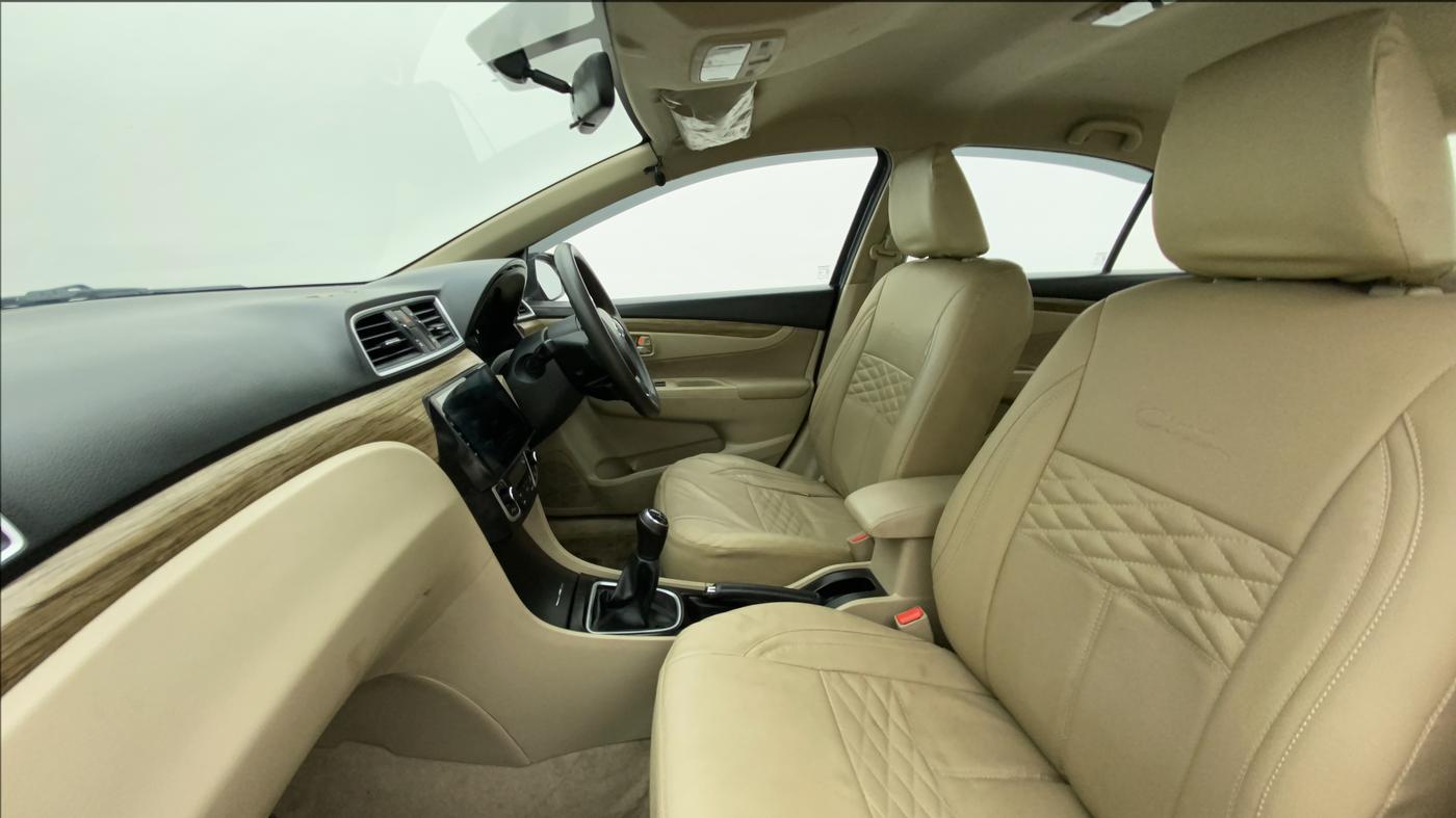 2019 Maruti Ciaz DELTA 1.5 SHVS MT PETROL, Petrol, Manual, 46,970 km, Right Side Front Door Cabin