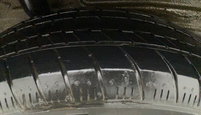 2020 Maruti New Wagon-R LXI CNG (O) 1.0, CNG, Manual, 31,622 km, Right Front Tyre Tread