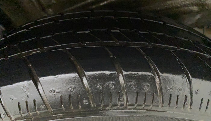 2020 Maruti New Wagon-R LXI CNG (O) 1.0, CNG, Manual, 31,622 km, Left Front Tyre Tread