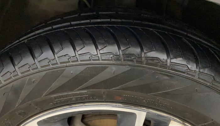 2019 Tata Tiago XZ PLUS PETROL, CNG, Manual, 77,741 km, Left Front Tyre Tread