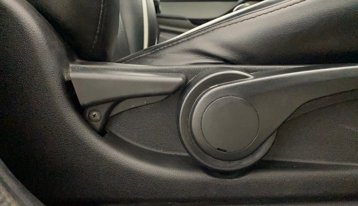 2019 Tata Tiago XZ PLUS PETROL, CNG, Manual, 77,741 km, Driver Side Adjustment Panel