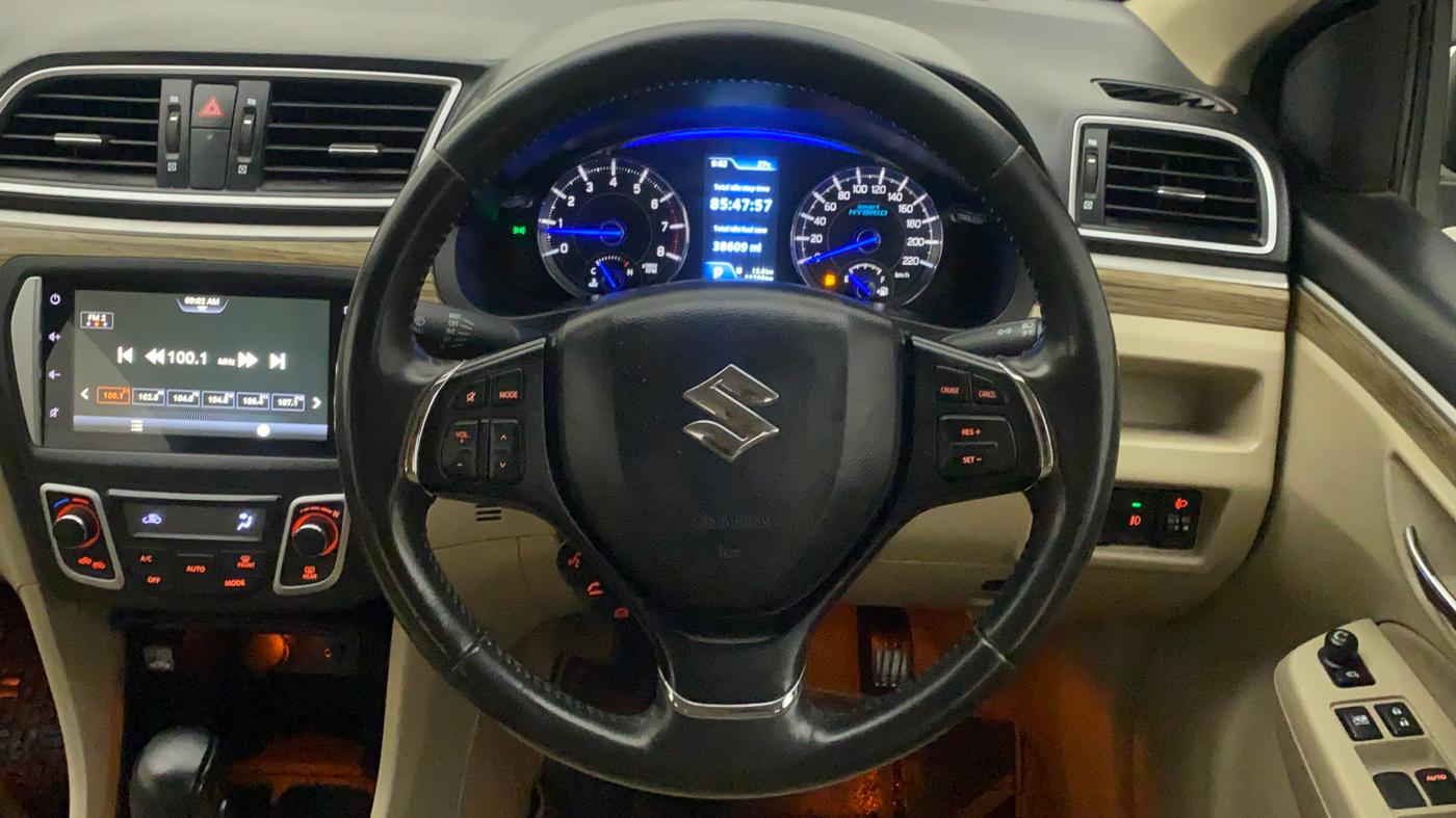 2021 Maruti Ciaz ALPHA  AT 1.5 SHVS PETROL, Petrol, Automatic, 34,345 km, Steering Wheel Close Up