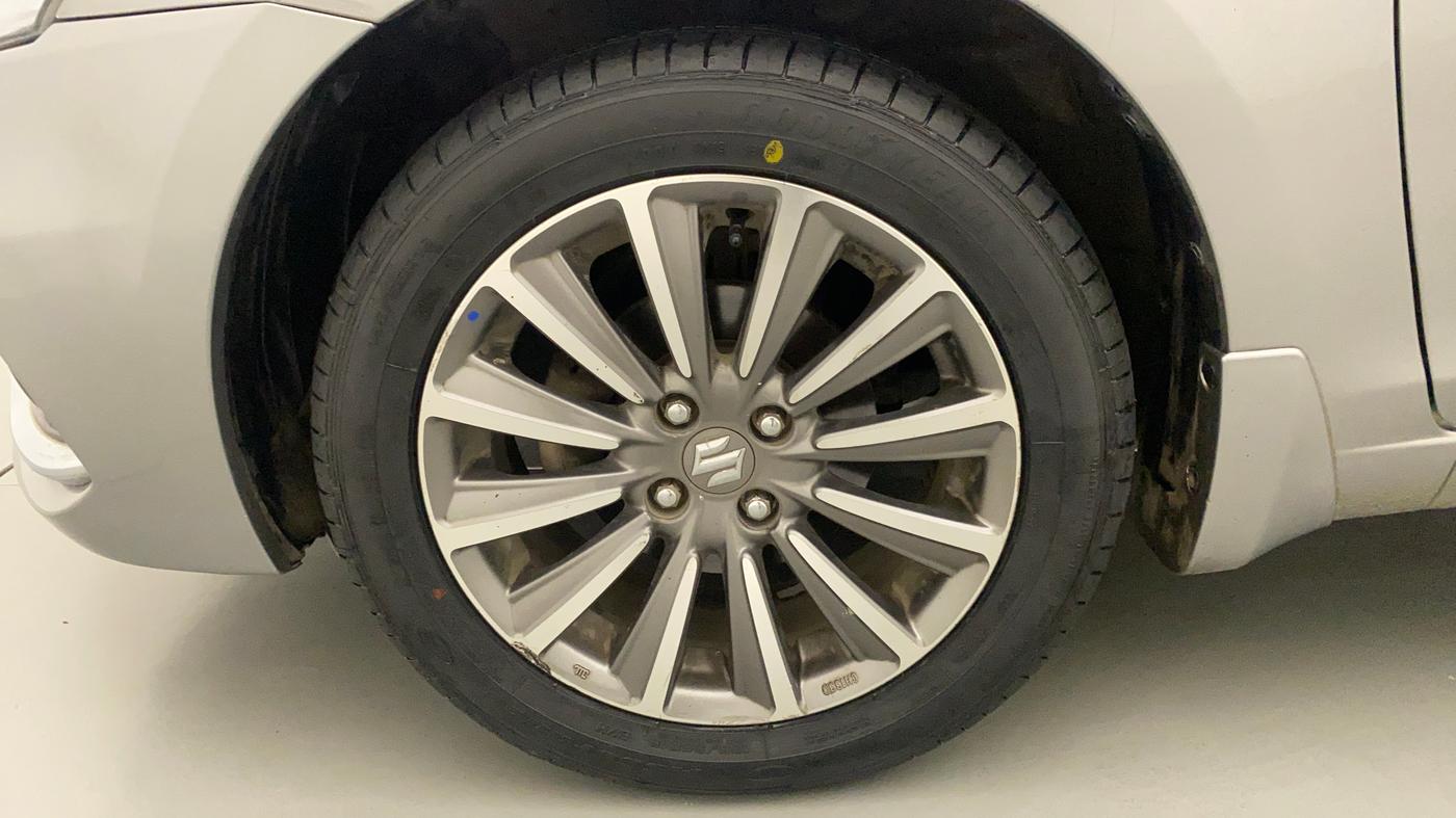 2021 Maruti Ciaz ALPHA  AT 1.5 SHVS PETROL, Petrol, Automatic, 34,345 km, Left Front Wheel