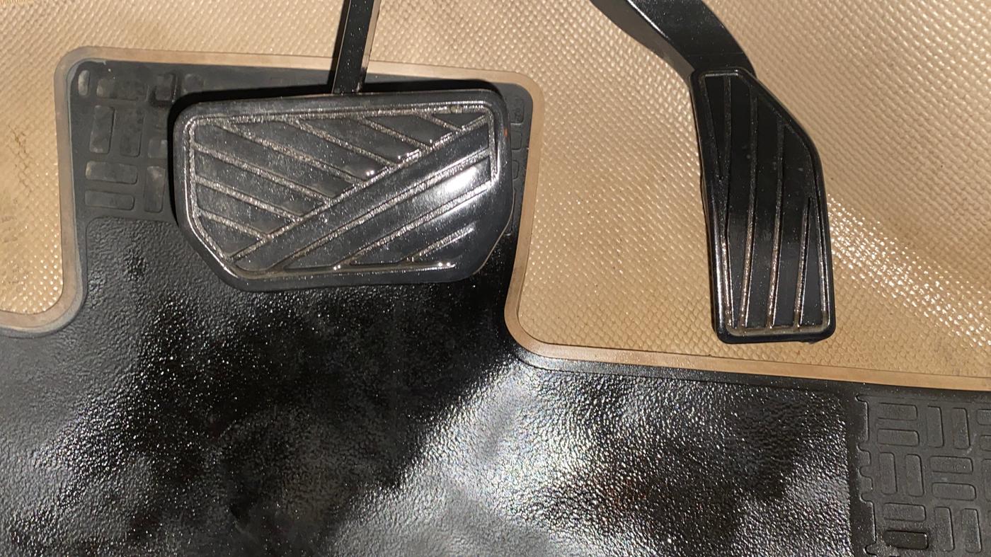 2021 Maruti Ciaz ALPHA  AT 1.5 SHVS PETROL, Petrol, Automatic, 34,345 km, Pedals
